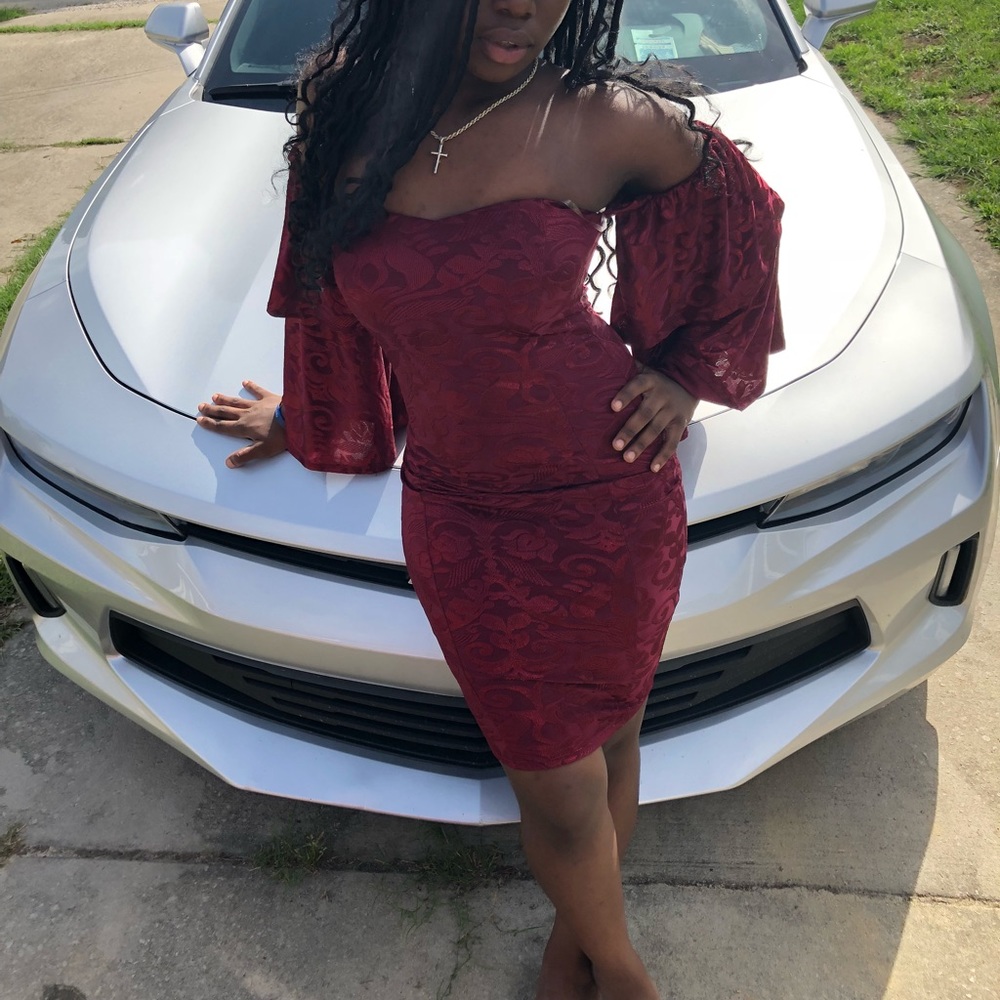 Burgundy dress ❤️